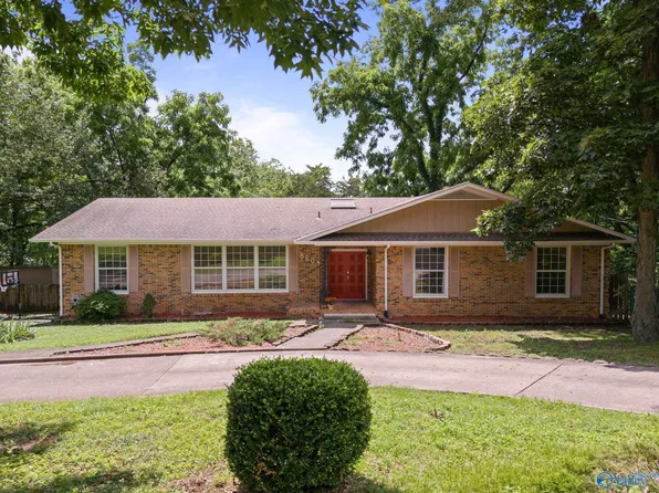 8604 Valley View Dr SE, Huntsville, AL 35802