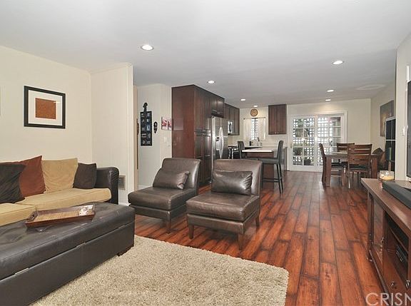 2nd image of 519 E Providencia Ave