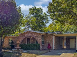 4712 Laverda Dr, Haltom City, TX 76117
