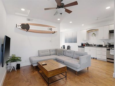 605 Pacific Ave APT 302, Santa Cruz, CA, 95060