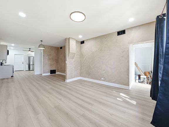 3rd image of 3234 S 48th Ct APT 1