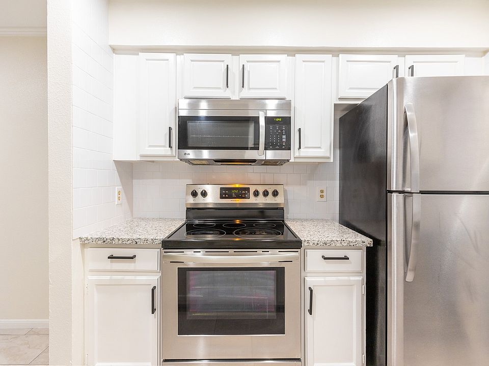 1st image of 14600 Fonmeadow Dr #11