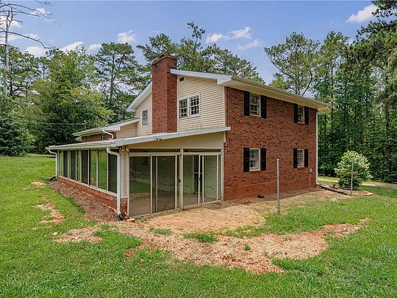 5th image of 115 Brookshire Dr