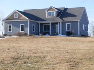 698 Old Coldbrook Rd, Barre, MA 01005