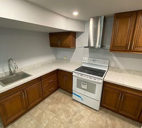 5th image of 8 Old Cleeve Cres