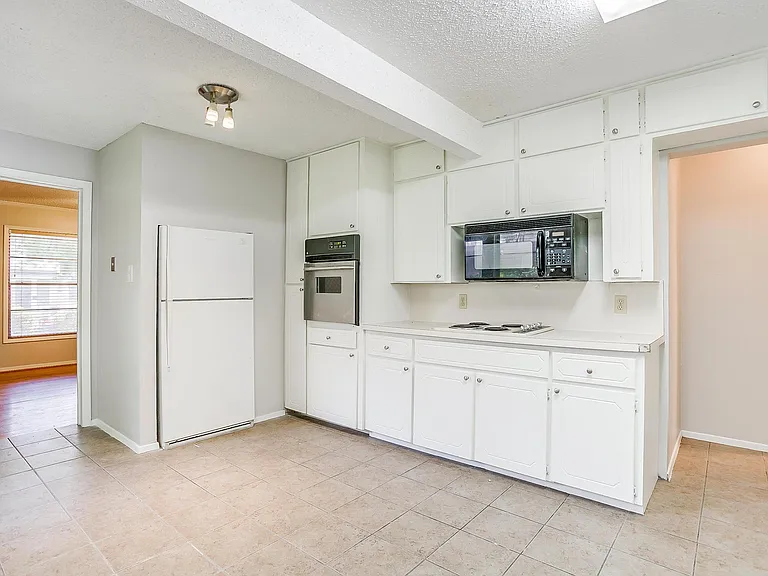 3132 Greene Ave #A — Photo 8