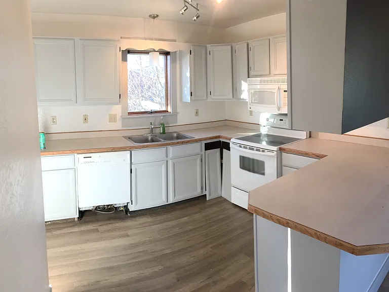 916 Montana St #918 — Photo 6