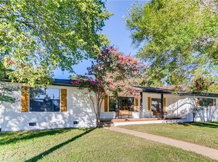 214 N Avenue C, Elgin, TX 78621