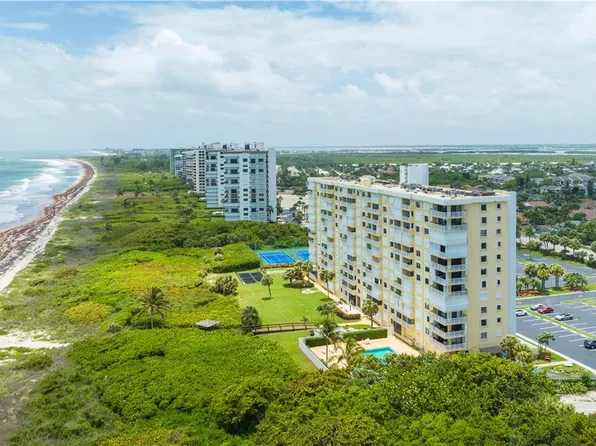 3200 N Highway A1a APT 103, Hutchinson Island, FL 34949