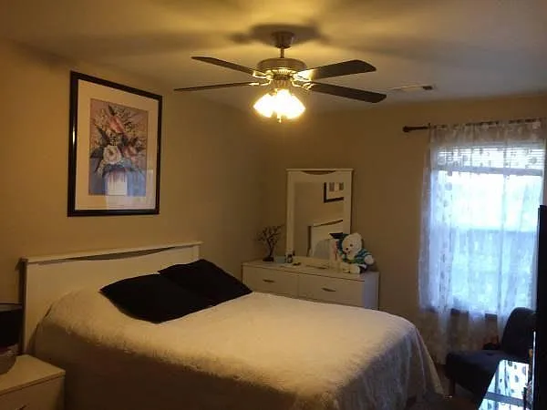 200 Foxglove St — Photo 17