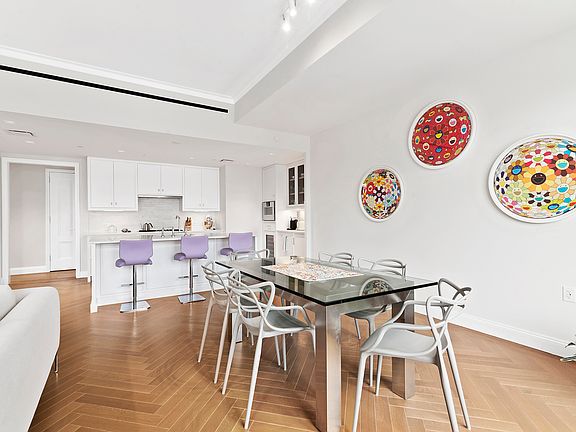 3rd image of 250 W 81st St #11B