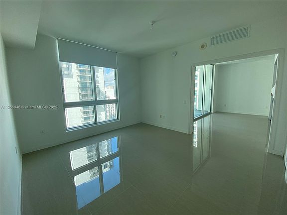 3rd image of 300 S Biscayne Blvd APT 3403