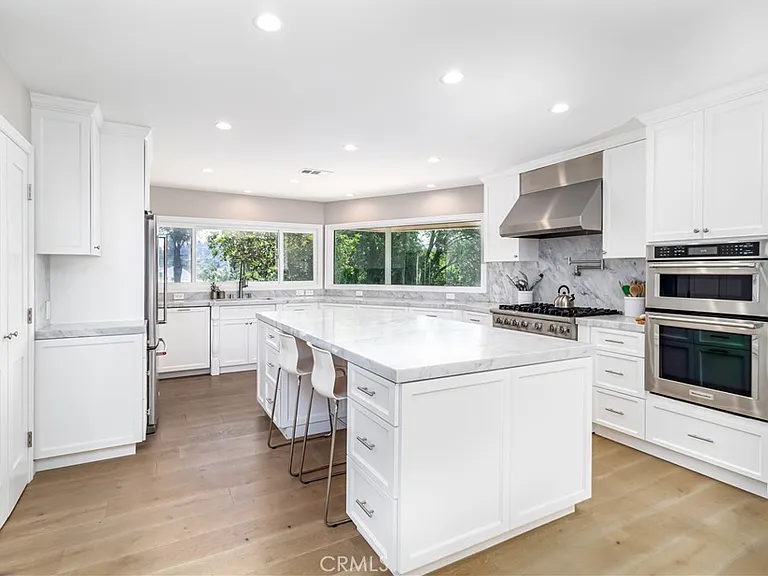 3546 Berry Dr — Photo 12