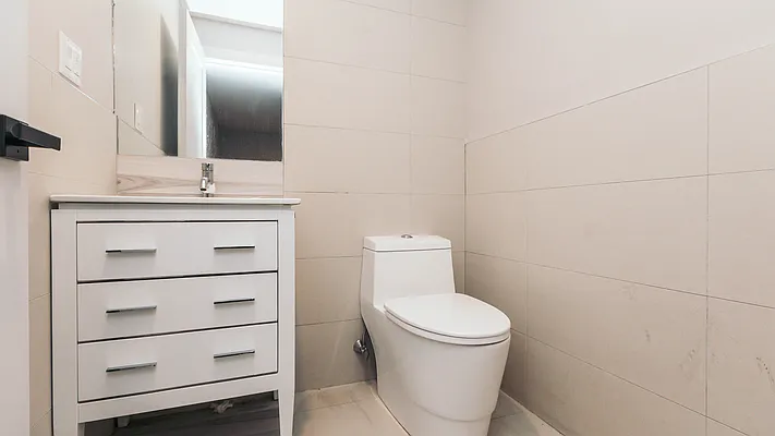 Rented by Nooklyn NYC LLC | media 13