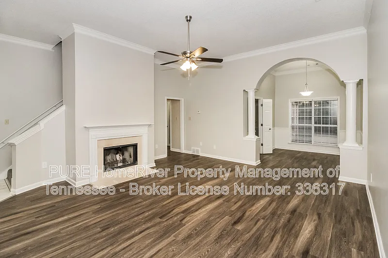 3 bed, 2.0 bath, 2000 sqft, $1,975 — Photo 2