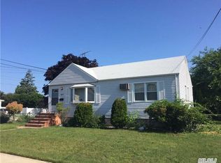247 N Rutherford Ave, Massapequa, NY 11758