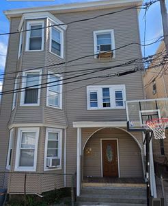 21 Marshfield St, Boston, MA, 02119