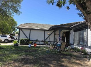 713 Pinehurst Dr, Hemet, CA 92545