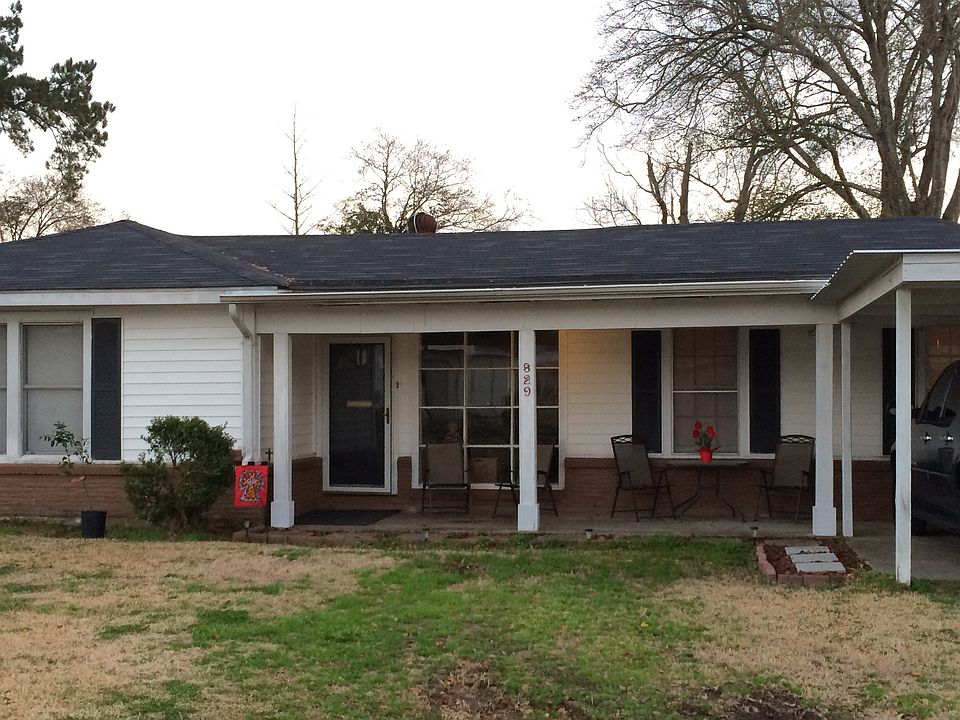 1st image of 829 Martha St