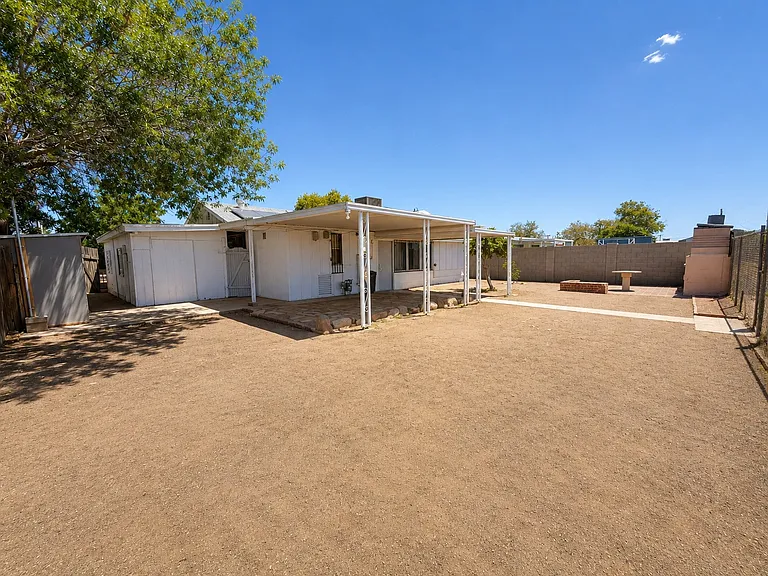 2801 W Glenrosa Ave — Photo 18