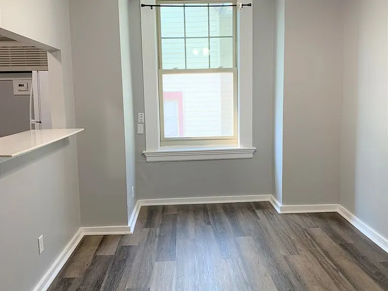 700 S 6th St — Photo 5
