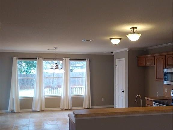 3rd image of 2320 Los Arboles Ln