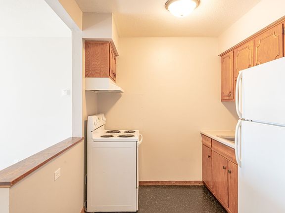 5th image of 3636 Minnehaha Ave #14