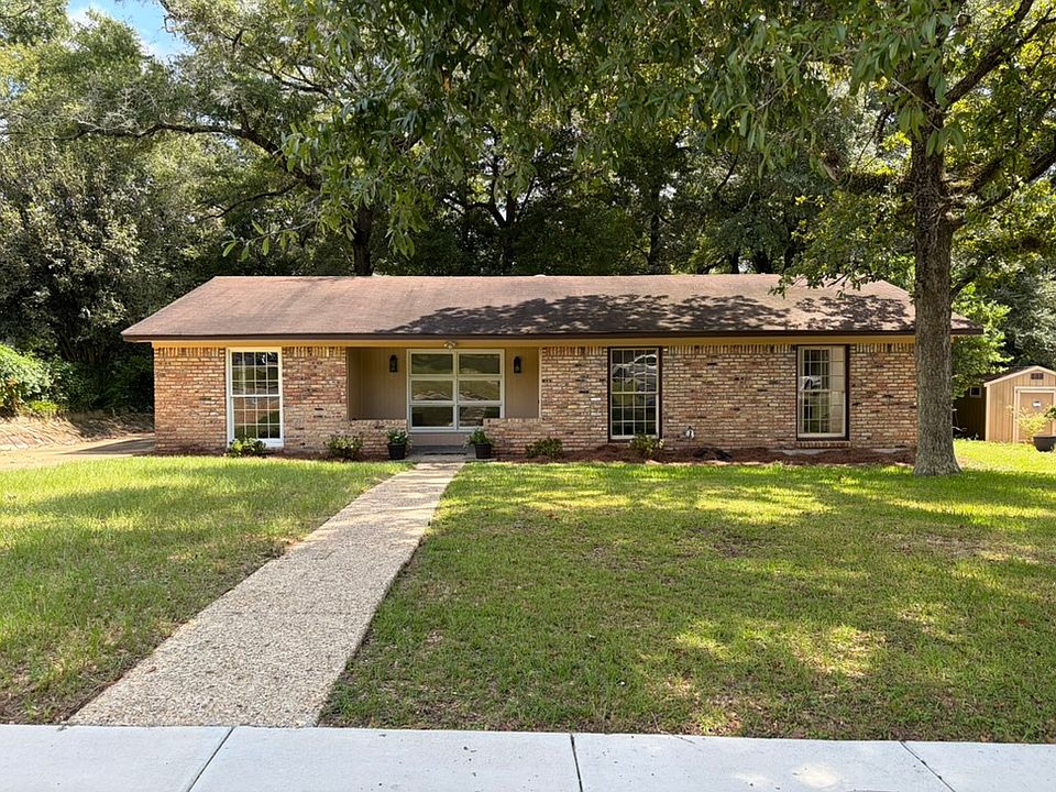 1st image of 104 N University Blvd