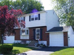 720 W 12th St, New Castle, DE 19720