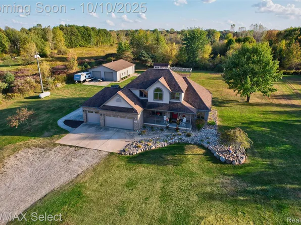 12375 Baldwin Rd, Gaines, MI 48436