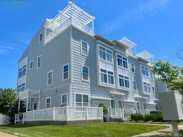 6428 Ocean Avenue S, Arverne, NY 11692