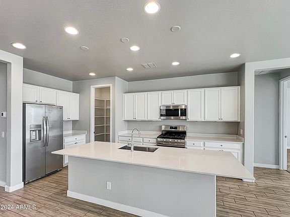 5th image of 11906 N 190TH Drive