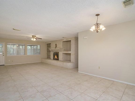 5th image of 16202 Parksley Dr