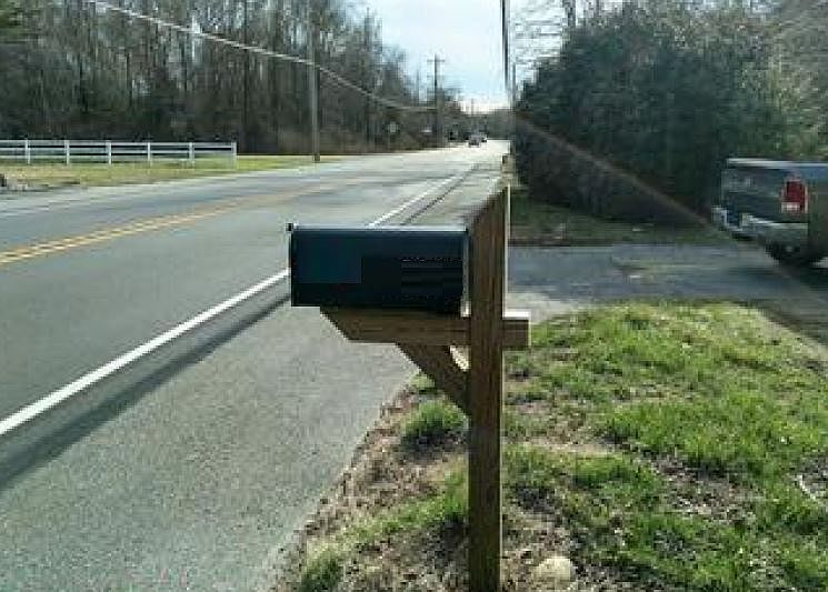 2nd image of 3092 Shore Rd
