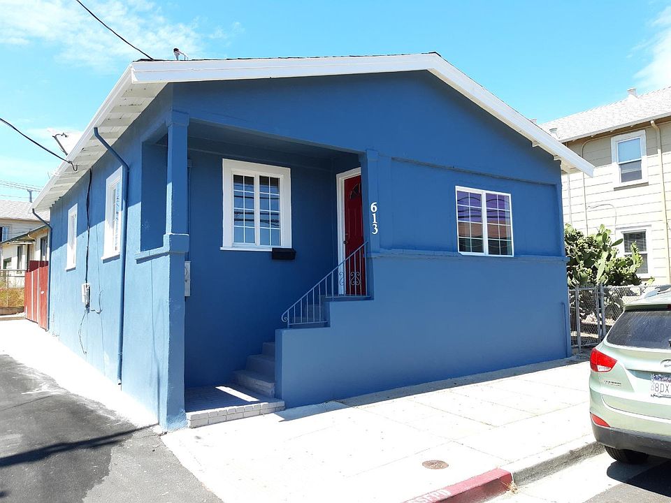 1st image of 613 Cypress Ave