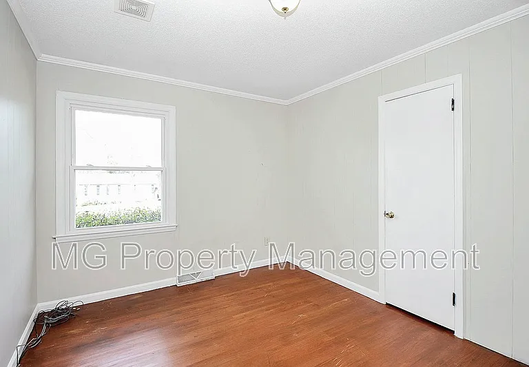 243 Eden Cir — Photo 24