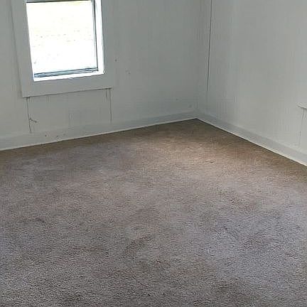 4th image of 2848 Thomas St