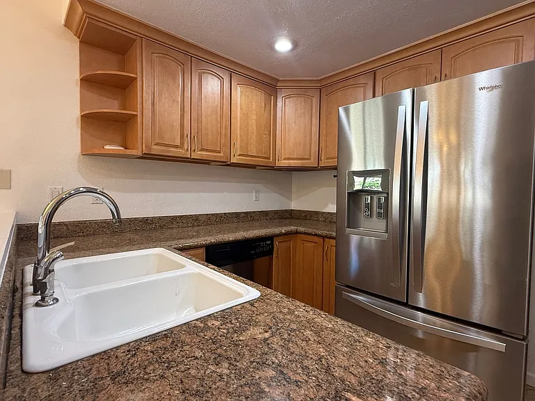 3257 Tenley Dr — Photo 4