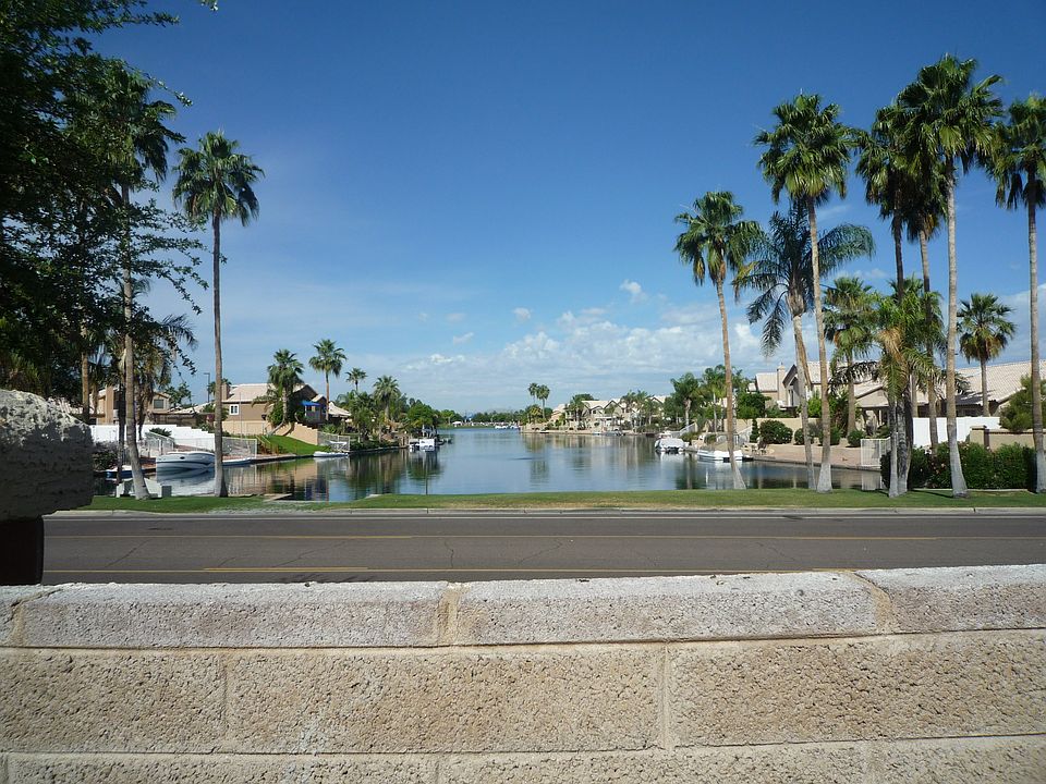 1st image of 1049 W Cantebria Dr