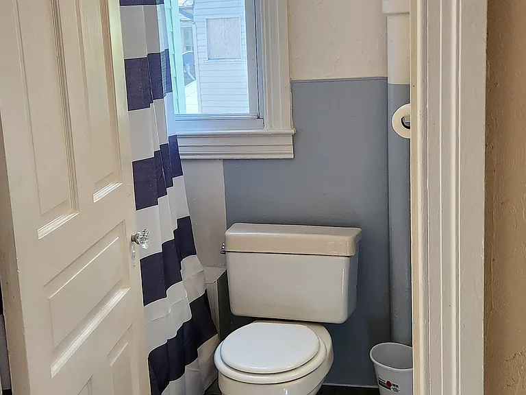 212 Chestnut St — Photo 28