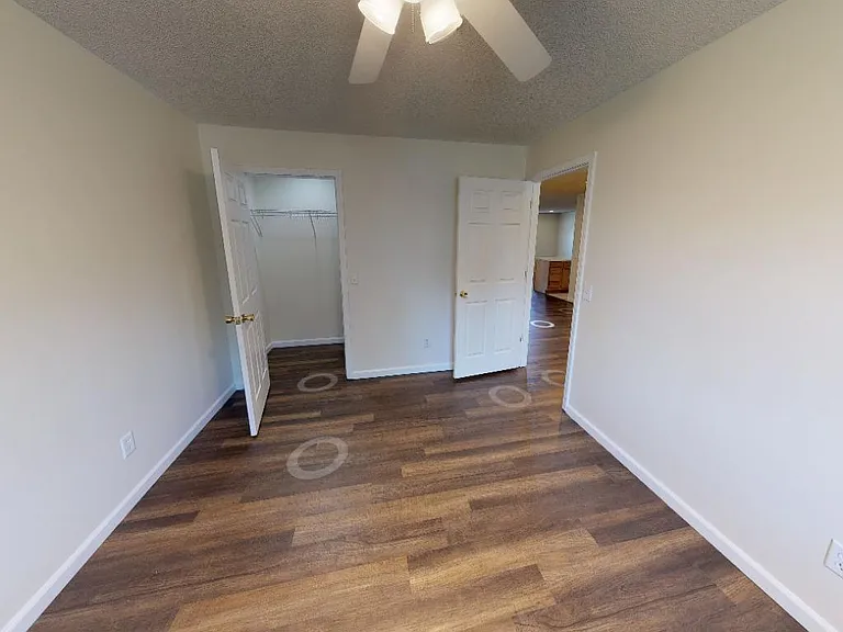 1500 E Parham St — Photo 5
