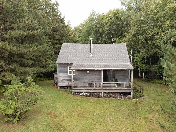 4th image of 795 Camp Rd