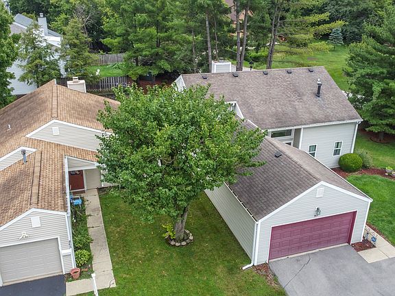 3rd image of 869 Woodcross Ct