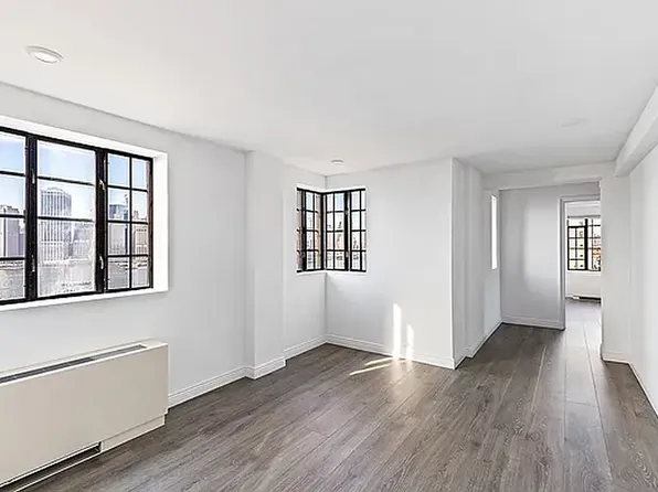 2 Pierrepont Street image 3 of 13