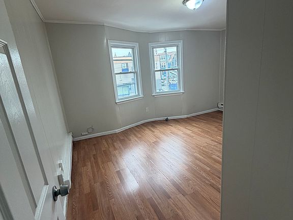 2nd image of 176 Bloomfield Ave Floor 2