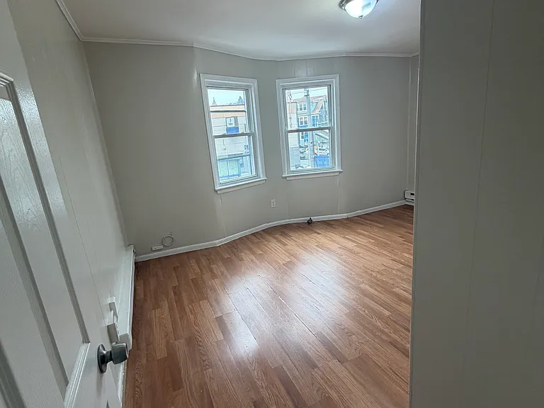 176 Bloomfield Ave #2 — Photo 2