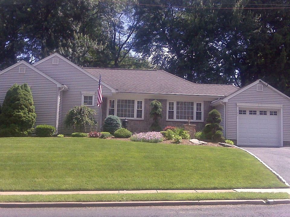 1st image of 109 Lincoln Blvd