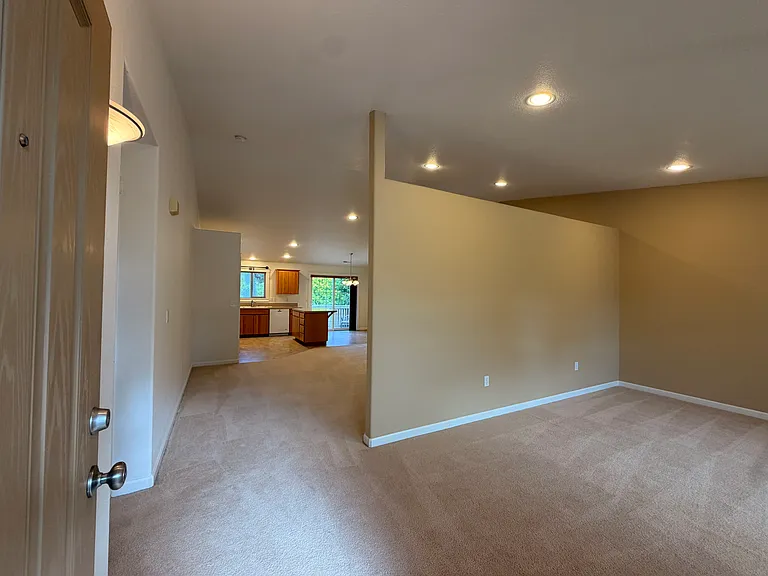 4805 NW Washington St — Photo 5