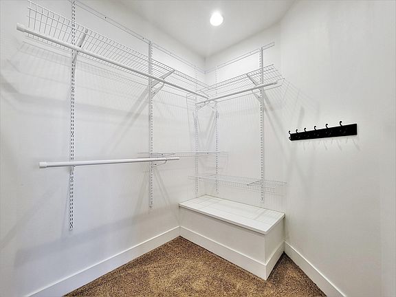 5th image of 2726 Northview Ln