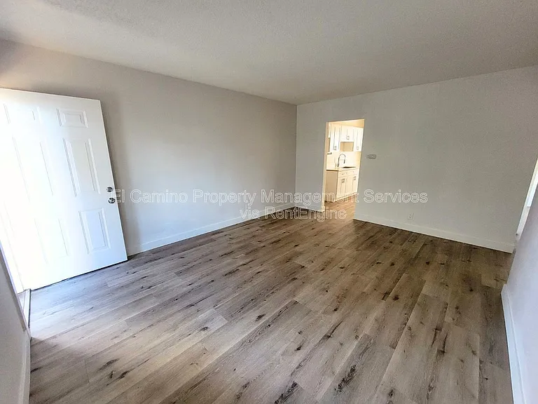 7722 Walker Ave #B — Photo 8